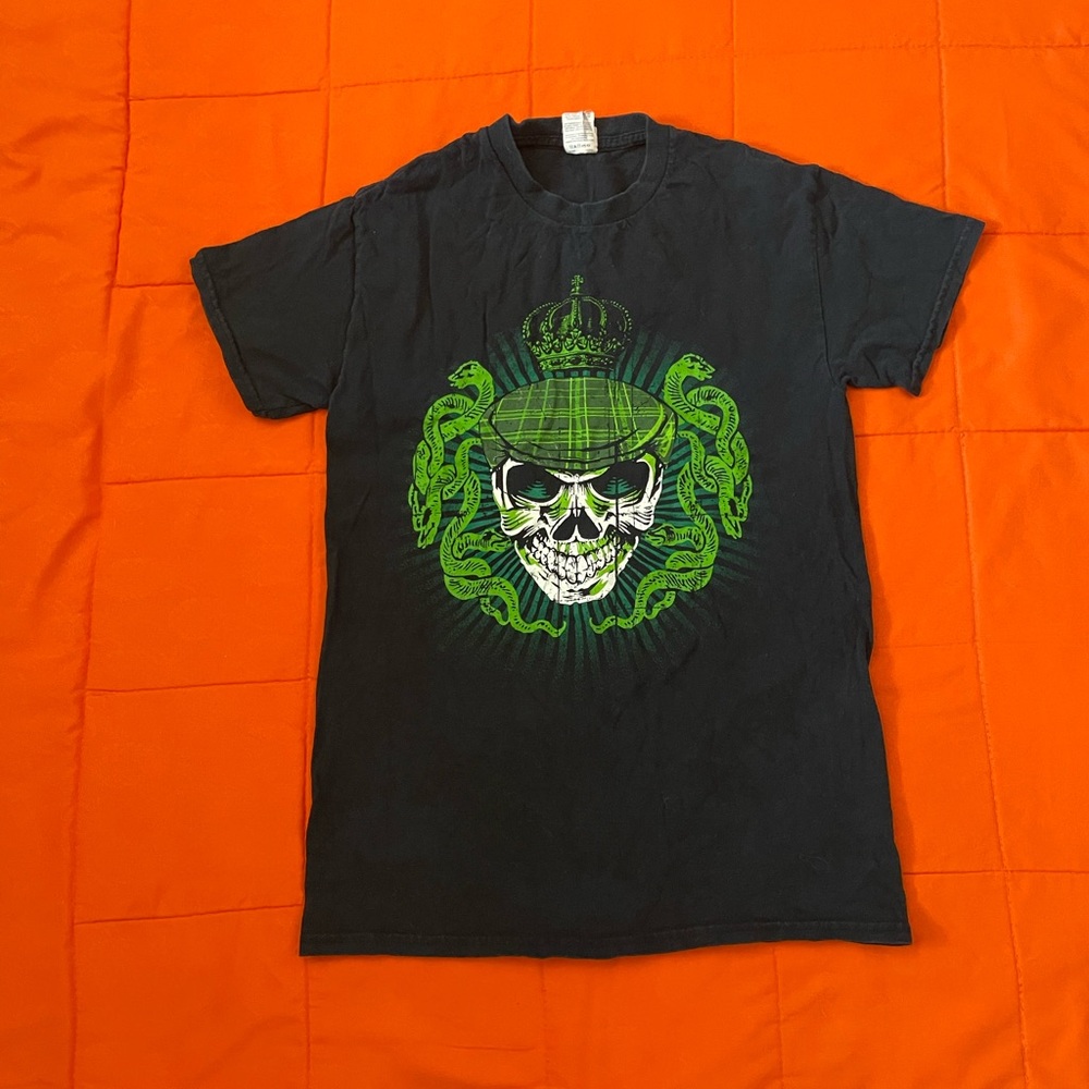 Y2K T Shirt Mens Small Black Green Skull with Snakes Graphic Tee
